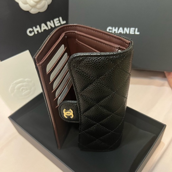 Medium Chanel Wallet - Picture 3 of 4